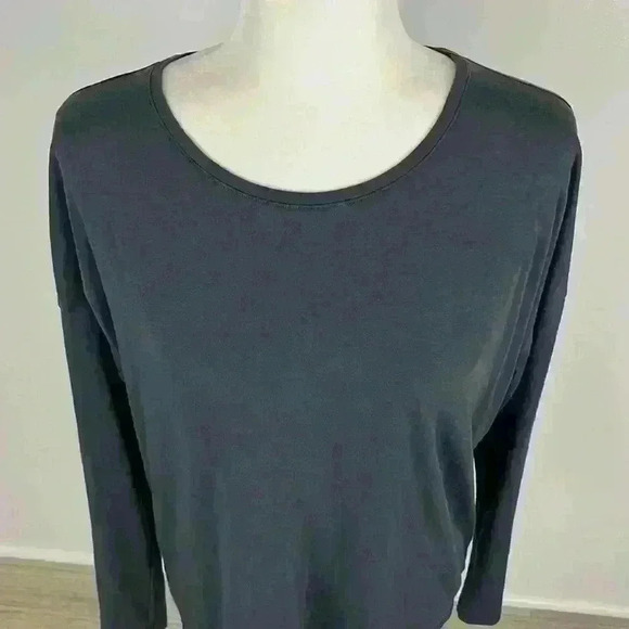 Victoria’s Secret Long Sleeve Open-Back Top Size M - Picture 2 of 9